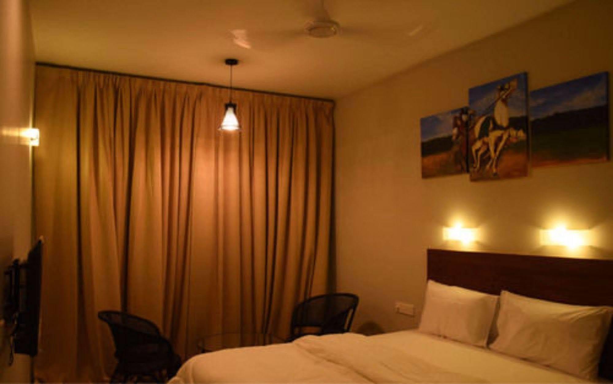 Chariot Lodge Hikkaduwa Exterior photo